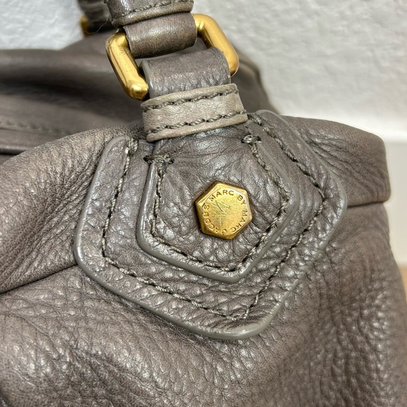 Marc Jacobs Original Baby Groove Leather Gray Purse - Picture 9 of 16